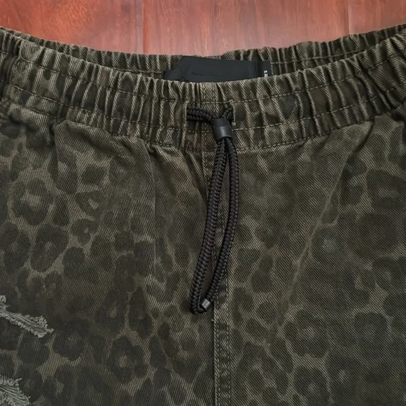 Alexander Wang Leopard print denim cut off shorts size S - Picture 2 of 8